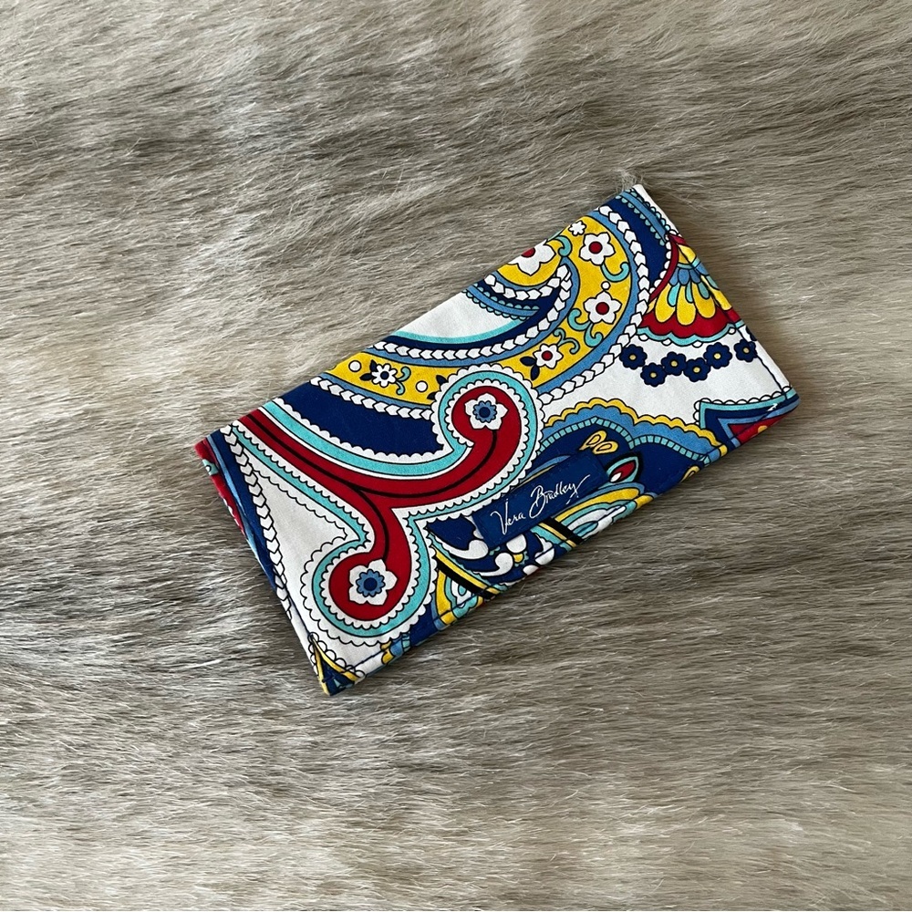 VERA BRADLEY Marina Paisley 2014 2 Fold Checkbook Cover Blue Red Nautical Y2K